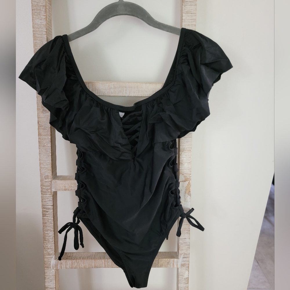 Rue21 size M black cutout swimsuit